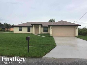 Lehigh Acres house for rent - 3001 28th St SW Lehigh Acres, FL 33976