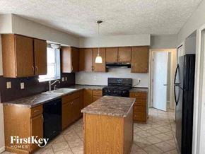 Reynoldsburg house for rent - 3012 Ambarwent Road Reynoldsburg, OH 43068