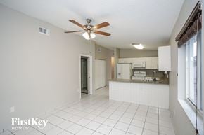 Hialeah house for rent - 3173 W 79 Pl Hialeah, FL 33018