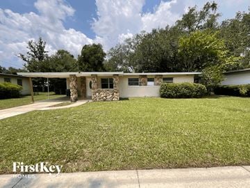 Jacksonville house for rent - 3204 Rogero Rd Jacksonville, FL 32277