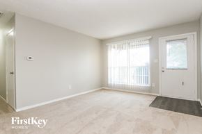 Indianapolis house for rent - 3243 Eastbrooke Ct Indianapolis, IN 46235