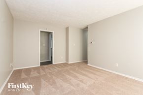 Indianapolis house for rent - 3243 Eastbrooke Ct Indianapolis, IN 46235