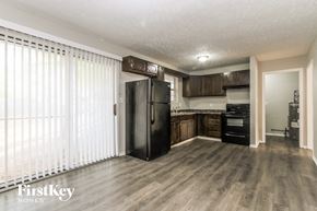 Indianapolis house for rent - 3243 Eastbrooke Ct Indianapolis, IN 46235