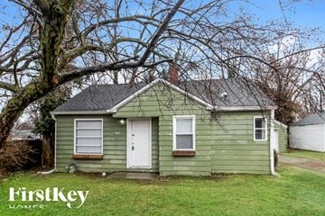 Indianapolis house for rent - 3314 E 42nd Street Indianapolis, IN 46205
