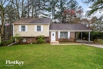 Rex house for rent - 3327 Creekwood Drive Rex, GA 30273