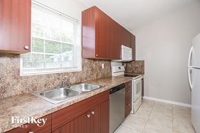 Miami Gardens house for rent - 3410 NW 203rd St Miami Gardens, FL 33056