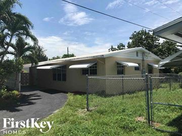 Hollywood house for rent - 3430 N 72 Ter Hollywood, FL 33024