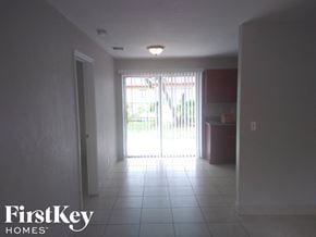 Lauderhill house for rent - 3740 NW 4th Pl Lauderhill, FL 33311