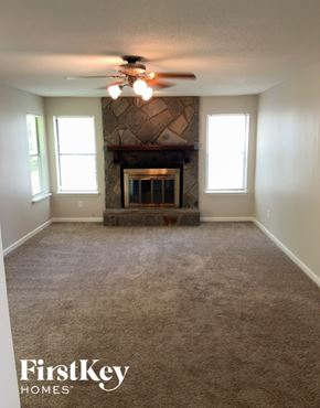 Stone Mountain house for rent - 3931 Springleaf Drive Stone Mountain, GA 30083