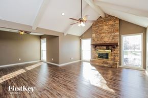 Lee's Summit house for rent - 3934 SW Linden Ct Lee's Summit, MO 64082