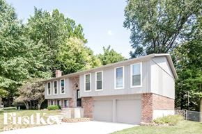 Indianapolis house for rent - A house with a garage is for sale.