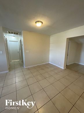West Palm Beach house for rent - 4304 N Shore Dr West Palm Beach, FL 33407