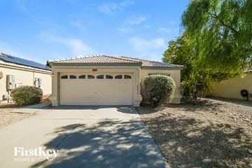 Phoenix house for rent - 4367 E Campo Bello Drive Phoenix, AZ 85032