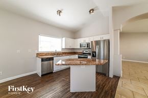 Phoenix house for rent - 4367 E Campo Bello Drive Phoenix, AZ 85032
