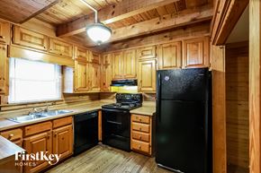 Snellville house for rent - 4490 Wallace Circle Snellville, GA 30039