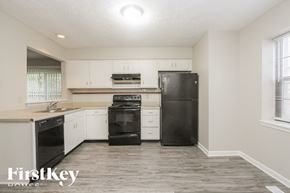 Indianapolis house for rent - 4496 Braemar Dr Indianapolis, IN 46254