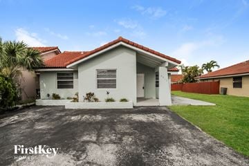 Miami house for rent - 4610 SW 143 Ct W Miami, FL 33175