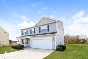 Winston-Salem house for rent - 4630 Lauren Woods Court Winston-Salem, NC 27127