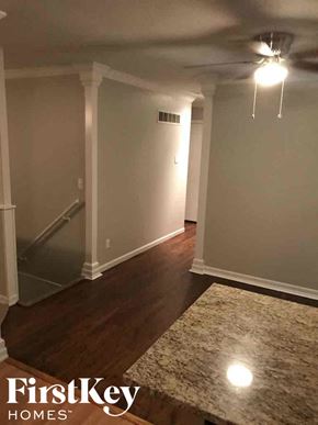 Kansas City house for rent - 4800 N Wallace Kansas City, MO 64119