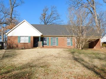 Memphis house for rent - 4832 Rolling Meadows Drive Memphis, TN 38128
