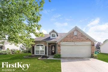 Greenwood house for rent - 4915 Aquaduct Dr Greenwood, IN 46142