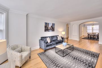 Chicago apartment for rent - a living room with a couch and a coffee table