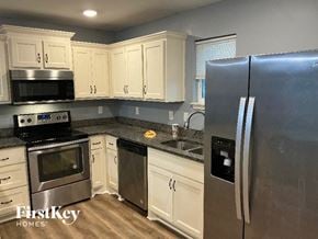 Kansas City house for rent - 5110 N Bellaire Ave Kansas City, MO 64119