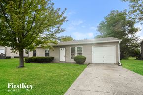 Indianapolis house for rent - 5204 Bahia Drive Indianapolis, IN 46237