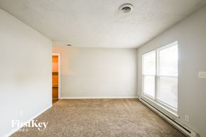 Indianapolis house for rent - 5204 Bahia Drive Indianapolis, IN 46237