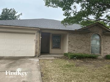 Arlington house for rent - 5516 White Dove Drive Arlington, TX 76017