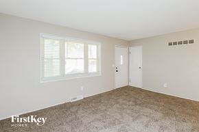 Kansas City house for rent - 5620 N Potter Ave Kansas City, MO 64119