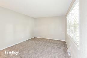 Kansas City house for rent - 5620 N Potter Ave Kansas City, MO 64119