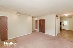 Indianapolis house for rent - 5691 Dobbs Ferry Dr Indianapolis, IN 46254
