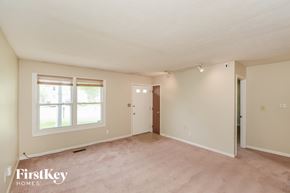 Indianapolis house for rent - 5691 Dobbs Ferry Dr Indianapolis, IN 46254