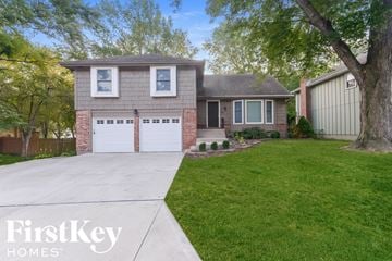 Gladstone house for rent - 5817 N Indiana Ave Gladstone, MO 64119