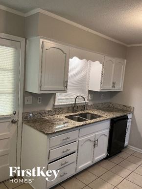 Memphis house for rent - 5819 Fox Lair Ave Memphis, TN 38115