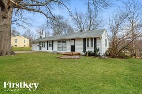 Raytown house for rent - 5915 Harvard Ave Raytown, MO 64133