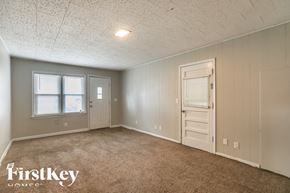 Raytown house for rent - 5915 Harvard Ave Raytown, MO 64133