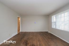 Indianapolis house for rent - 6045 North Alton Avenue Indianapolis, IN 46228