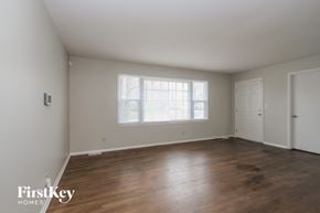 Indianapolis house for rent - 6045 North Alton Avenue Indianapolis, IN 46228