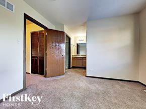 Matteson house for rent - the master bedroom has a walk in closet and ensuite bathroom