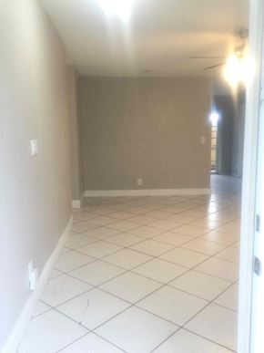 Lake Worth house for rent - 6129 Moonbeam Dr Lake Worth, FL 33463