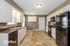 Raytown house for rent - 6140  Hunter St Raytown, MO 64133
