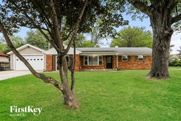 Indianapolis house for rent - 6402 W 15th Indianapolis, IN 46214