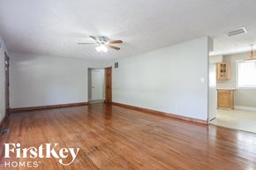 Indianapolis house for rent - 6605 West 14th Street Indianapolis, IN 46214