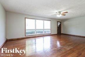 Indianapolis house for rent - 6605 West 14th Street Indianapolis, IN 46214