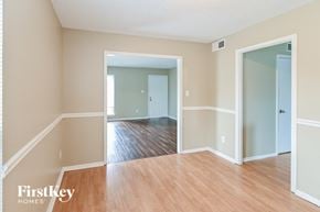 Memphis house for rent - the living room and dining room of an apartment