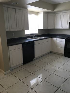Hollywood house for rent - 6650 Allen St Hollywood, FL 33024