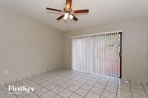 Hialeah house for rent - 6657 NW 174 Terrace Hialeah, FL 33015