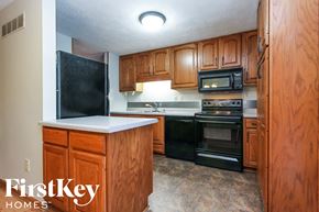 Indianapolis house for rent - 6702 Revere Ln Indianapolis, IN 46237